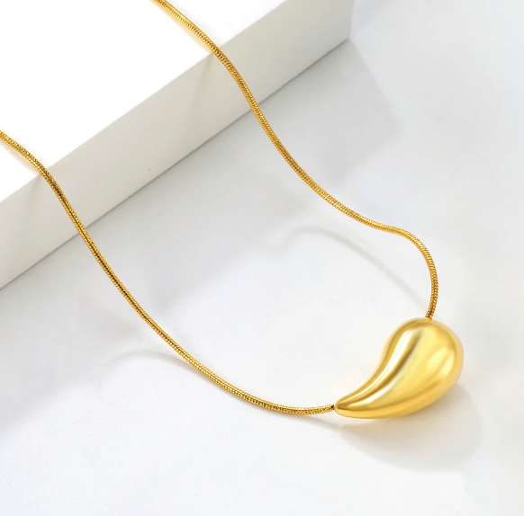 Collar teardrop